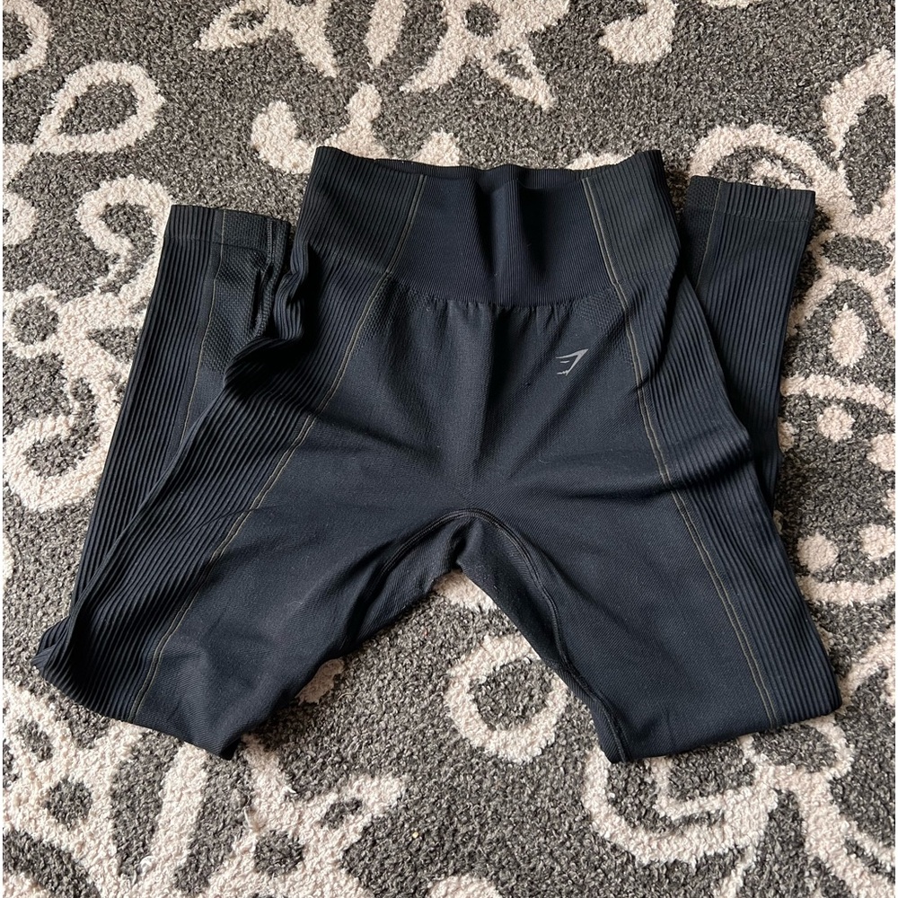 *Lot*Pants M, pink long sleeve L and short sleeve M